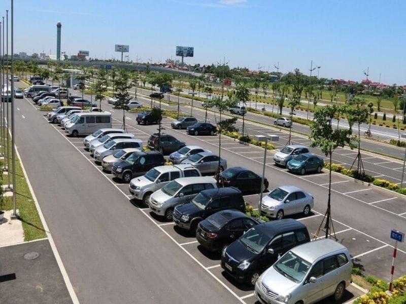 Bãi gửi xe ở sân bay Nội Bài.